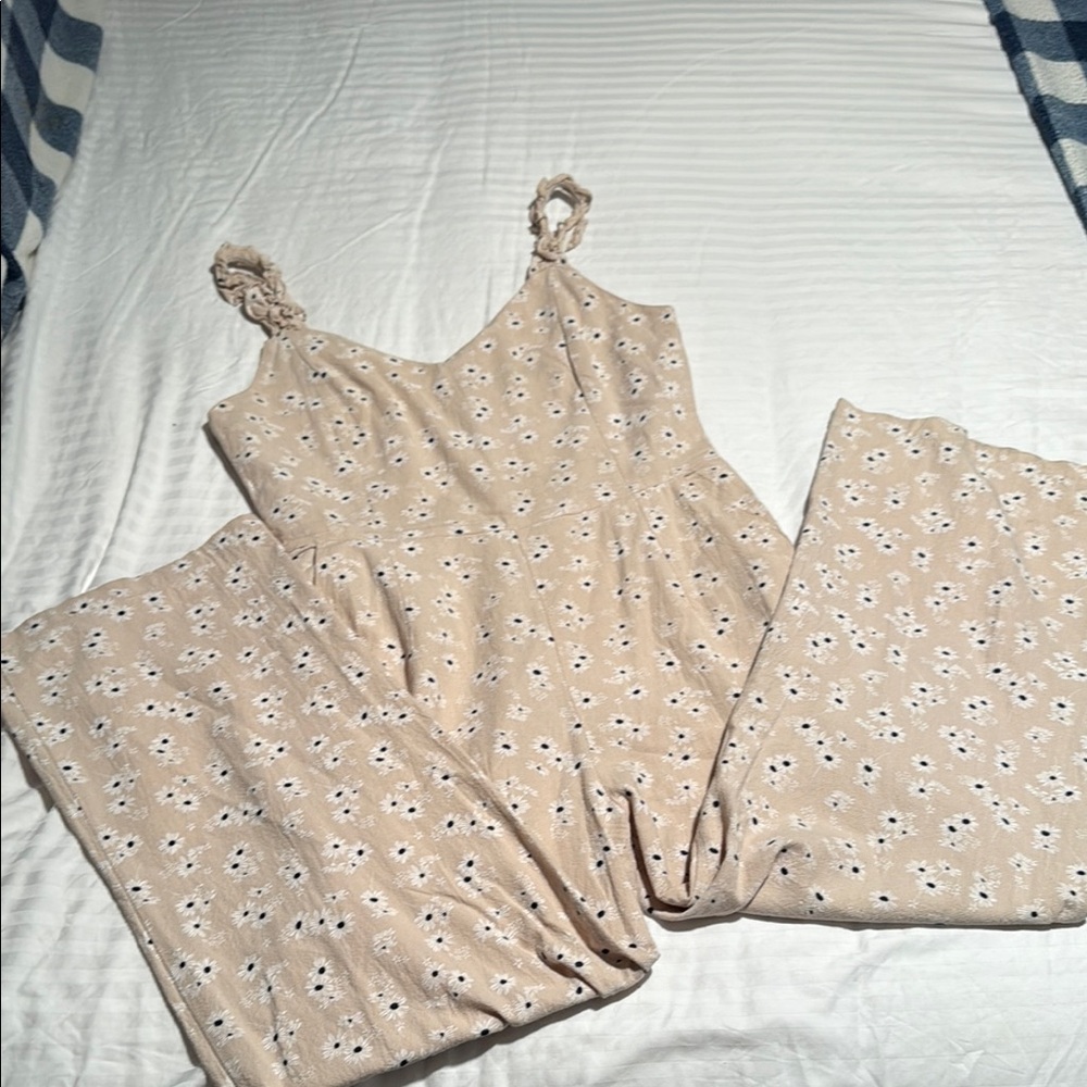 Floral Beige Jumpsuit size M - Picture 2 of 13